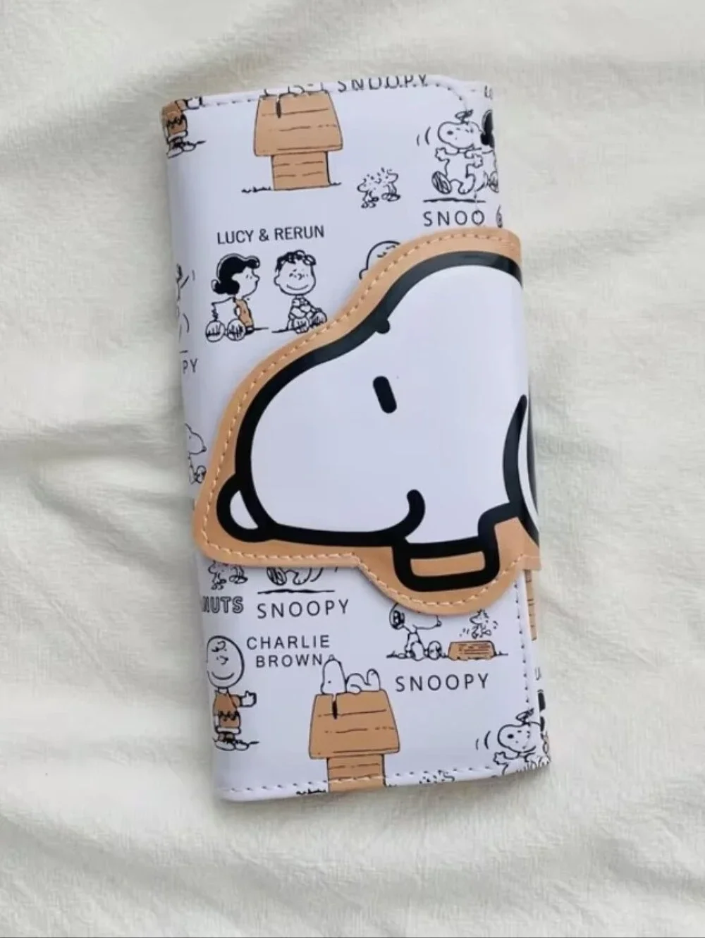 Peanuts Charlie Brown Snoopy White Bifold Wallet